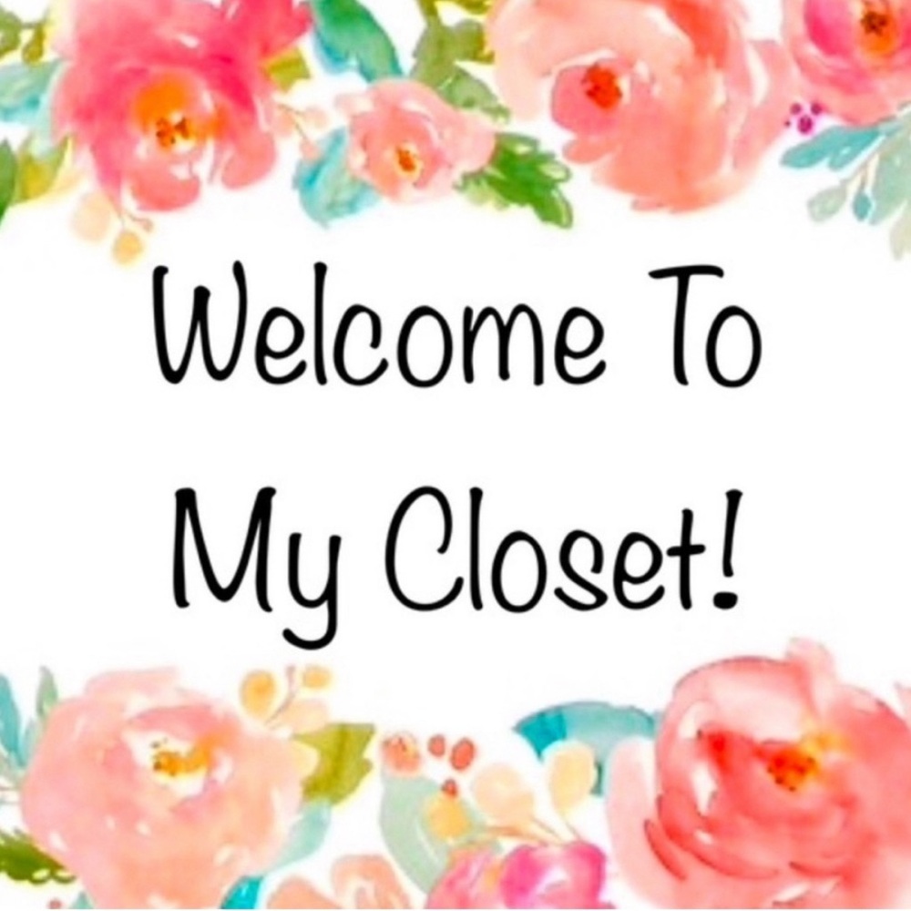 Welcome to my closet. I give great discount when you bundle items😎